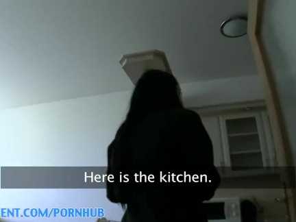 Brunetka z realitky si přijde na prachy