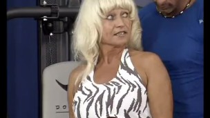 Crazy old mom gets hard fucked and does oral sex deep