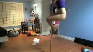 WEBCAM: Sybian Poledancing Practice