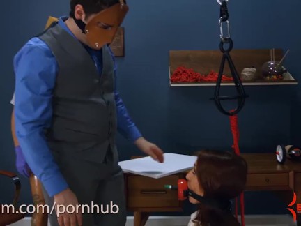 Anal has ass stretched and gets ass to mouth after drawing gape