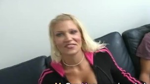 Facial cumshot for sexy natural blonde