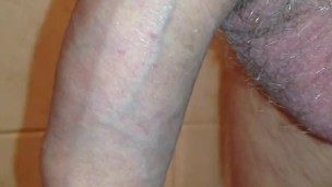 I'm peeing indoor - 6