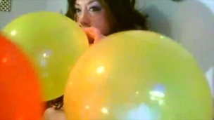 Delicia D'Anjelo's Nakkid Smokin & Balloon Poppin Video
