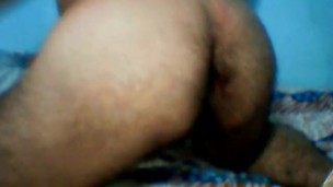 Jalandome la verga y jugando con mi culo peludo