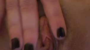 Can't go to bed and my pussy needs touched