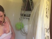 Minxy Toying in the Shower Until She Squirts 13/16