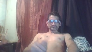 rubbing it need to cum
