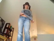 Giantess Monique 8/16