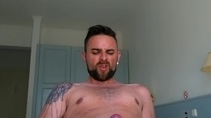 Scally tattooed brit squirts