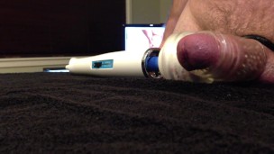 Hands-Free Cumshot.. With some help :)
