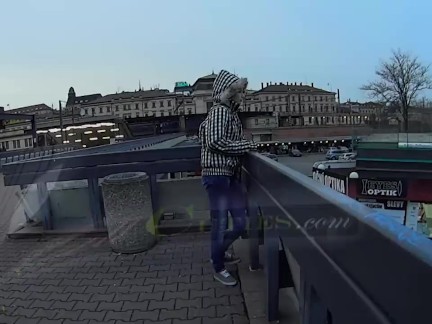 MallCuties: teenka v obchodním centru v pov