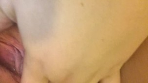 curvy girl loves to squirt