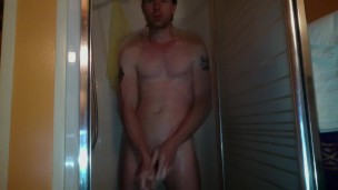 chattin on F4F(flirt 4 free) while in shower
