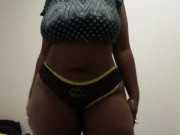 Big booty bouncing and twerking 3/16