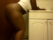 Sexy ebony Bbw jiggling ass and thighs 2/16