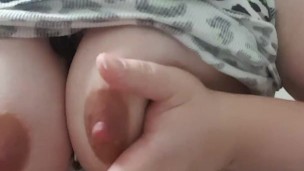 playing with my titties