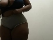 Chocolate sexy Bbw dancing and twerking big booty 3/16