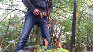 Do you like to watch peeing guys?