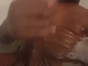 Bathtime jack off - Screenshot 11 of 16 - HD