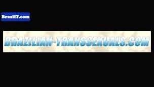Solo latina tranny sensually posing booty