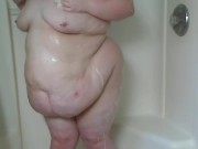 Cinni showers and twerks 10/16