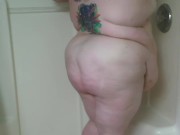 Cinni showers and twerks 4/16