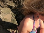 Model blows photographer on the beach and swallows cum