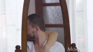 MOM Sexy MILF wants romantic creampie