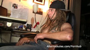 hot skater with dreads