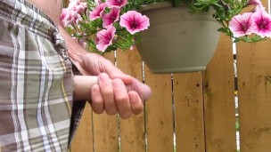 Outdoors cum shot
