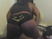 Twerk session - Screenshot 6 of 16 - Panties