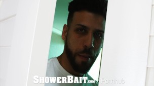 ShowerBait - Stud takes 9 inches in the Shower