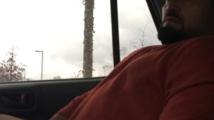 Man Jerking Off In Back Of Uber While Waiting