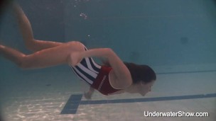 Erotic underwater show of Natalia