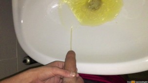 My morning piss was really dirty - Someone voluntarily to drink it?