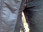 pee in the path between meadows - Screenshot 4 of 16 - Wet