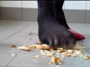 Trampling: The croquettes - Screenshot 13 of 16 - Crushing