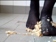 Trampling: The croquettes - Screenshot 15 of 16 - Kink