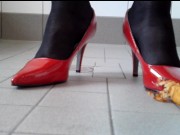 Trampling: The croquettes - Screenshot 2 of 16 - Foot Fetish