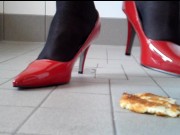 Trampling: The croquettes - Screenshot 3 of 16 - Crushing
