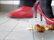 Trampling: The croquettes - Screenshot 5 of 16 - Kink