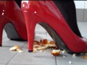 Trampling: The croquettes - Screenshot 7 of 16 - Foot Fetish
