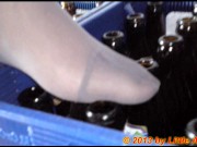 Nylon feet on the  crates
