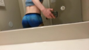 4-12-2017 - bathroom spanking & booty shaking.mp4