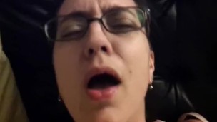 Amateur milf slut gets fucked on couch