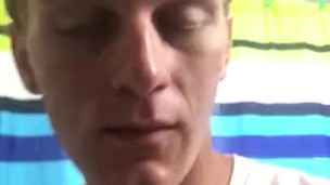 Running late but gotta masturbate (pt.1)