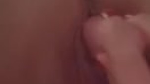 A quick bit of dildo fun and Making my pussy fill with creamy cum
