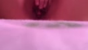 Using 4 fingers to cum
