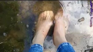 Wet Nylonfeet ** Outdoor **