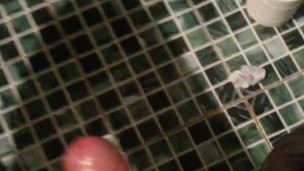 Amazing cumshot for Alice Green